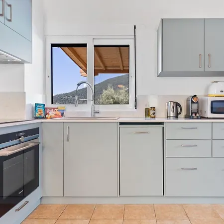 וילה Giancarlo - Lovely With Stone And Wood Elements In Bay