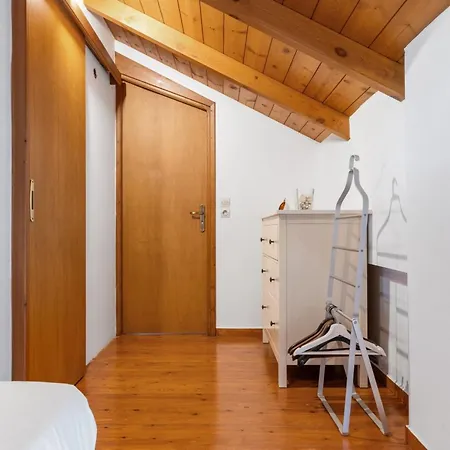 Giancarlo - Lovely With Stone And Wood Elements In Bay Villa Sivota (Lefkada)