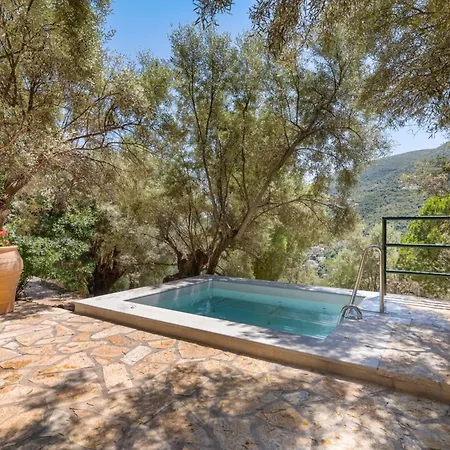 Giancarlo - Lovely With Stone And Wood Elements In Bay Villa