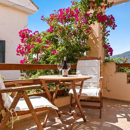 Giancarlo - Lovely With Stone And Wood Elements In Sivota Bay וילה מיקרוס גיאלוס