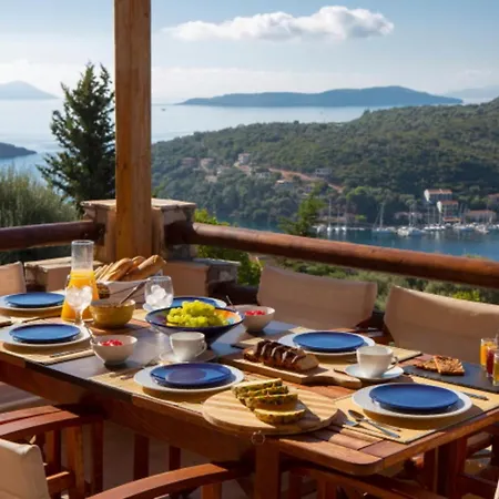 Villa Giancarlo - Lovely With Stone And Wood Elements In Bay Sývota