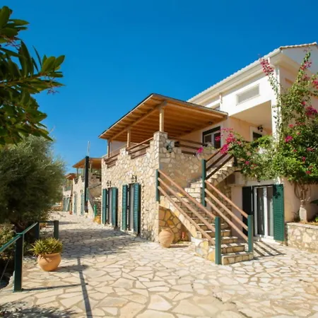 Giancarlo - Lovely With Stone And Wood Elements In Sivota Bay מיקרוס גיאלוס