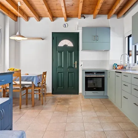 Villa Giancarlo - Lovely With Stone And Wood Elements In Bay Lefkáda