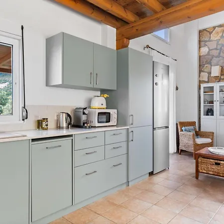 Giancarlo - Lovely With Stone And Wood Elements In Bay * Lefkáda