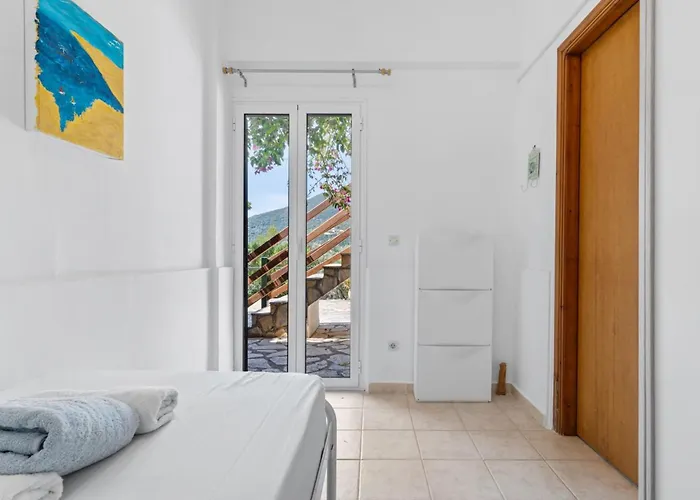 Giancarlo - Lovely With Stone And Wood Elements In Bay * Sivota