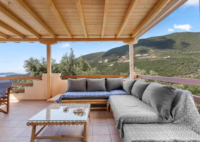 Vilă Giancarlo - Lovely With Stone And Wood Elements In Bay